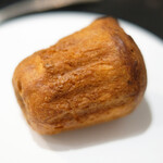 Élan - ランチコース 5832円 のパン1品目 ブリオッシュ