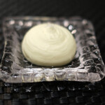 Élan - ランチコース 5832円 の発酵ホイップバター