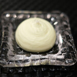 Élan - ランチコース 5832円 の発酵ホイップバター