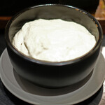 Élan - ランチコース 5832円 のパン2品目 焼く前の発酵状態