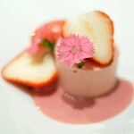 Élan - ランチコース 5832円 の有機栽培イチゴのひのひかり フロマージュブラン