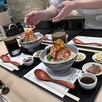 日本橋 海鮮丼 つじ半 - 