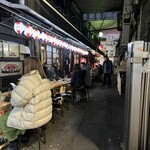 もつ焼き酒場　豚坊 - テラス席