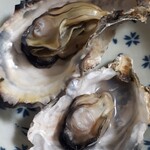 津田宇水産 レストラン - 小牡蠣