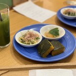 京都石塀小路豆ちゃ - おばんざい3種盛り