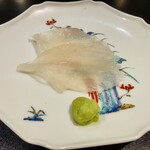 Sushi Matsubara - 【写真④】皮剥(広島県、3日寝かせ)