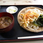 手打うどん 小島屋 - 肉汁うどん(並700円)&人参の天ぷら(100円)_2009-09-24