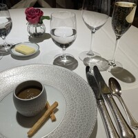 シェ・イノ - 