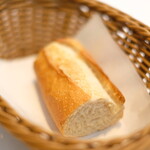 レストランひらまつ レゼルヴ - ランチコース 4104円 のパン