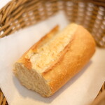 レストランひらまつ レゼルヴ - ランチコース 4104円 のパン