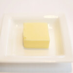 レストランひらまつ レゼルヴ - ランチコース 4104円 のバター