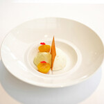 レストランひらまつ レゼルヴ - ランチコース 4104円 の金柑のヌガー・グラッセ ピスタチオのムースリーヌ