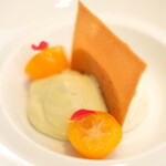 レストランひらまつ レゼルヴ - ランチコース 4104円 の金柑のヌガー・グラッセ ピスタチオのムースリーヌ