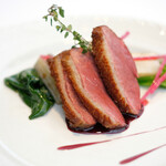 ランチコース 4104円 の鴨胸肉のロースト ソース・エイグルドゥース