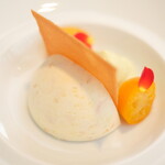 レストランひらまつ レゼルヴ - ランチコース 4104円 の金柑のヌガー・グラッセ ピスタチオのムースリーヌ