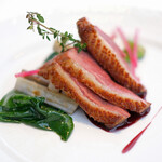 レストランひらまつ レゼルヴ - ランチコース 4104円 の鴨胸肉のロースト ソース・エイグルドゥース