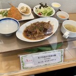 Shokusai Chuubou Jarudan - Aランチ（洋食）　牛バラ肉のすき焼き風、アジフライ
                　　　　　　　　　スープ/サラダ/デザート