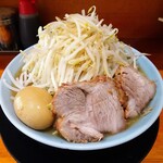ラーメン 盛太郎 - ラーメン850円（野菜マシマシ、うす味）