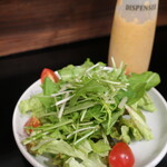 べヴィトーレ - ランチについているサラダ。ドレッシングおいしい！