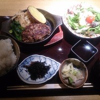 銀熊茶寮 - 和牛ハンバーグ160g　1200円