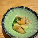 出汁と小鉢の和食 なのに - 