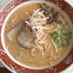 ラーメンやまと - 料理写真: