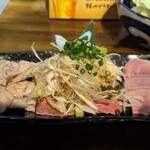 Butagoya - 肉刺し3種　テッポウ、ハラミ、タン