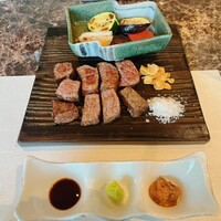 宮崎尾崎牛 鉄板焼き 吟 梅田ヒルトンプラザウエスト - 