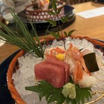 日本料理 瀬戸内 - 【御造里】　鰤の包丁手仕事　トロンとした濃厚さ、最高に美味しかったです。　マグロトロ　鯛の昆布締めも味付け良い仕事してる。　海老もシャッキリと食べごたえ有。