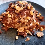 イシヤ 日本橋 - 北海道いちご＆ショコラのパンケーキ