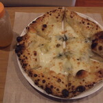 Domestic pizza factory - クワトロフォルマッジ