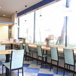 オンディーヌ - 北向きの大きな窓からの柔らかい光で満ちています♪