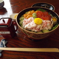 滝の川 - 「三色スペシャル丼」　3,675円