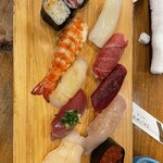 Yoshinozushi Honten - 穴子と卵は後で来た。カウンターだとそんな感じ