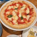 Italian Kitchen VANSAN - 薄い生地のピッツァ