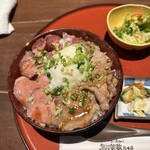 魚沼釜蔵総本店 - もち豚生わさびロービー丼　ご飯大盛り　1,490円