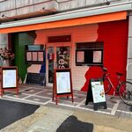 Bistro﻿ Tresor - 雑餉隈駅そばに出来たビストロさんです。
                       
                      この日は銀天町に所用で出かけたのでランチは雑餉隈駅そばに出来た此方にお邪魔しました。
                       