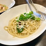 Pittsueria Baru Kakutasu Doro - ・しらすと菜の花のペペロンチーノ　スパゲティ
