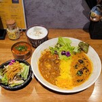 SPICY CURRY 魯珈 - 