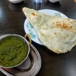 インデアンレストラン  ニューミラ - 料理写真:Dセットのパラクキーマ900円 ナンorライス、サラダ、スープ、ドリンク付き