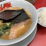 ラーメン山岡家 - 
