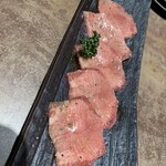 焼肉ハウス大将軍 - 国産極みタン塩