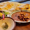 Spice to Tandoori TABLA Hacchobori - 八丁堀店限定メニューの炙りスパタンカレー(税込1,375円)
                ①スパタンカレー《トマトマサラ》【2辛】、炙りタンドリーチキン載せ、追っ掛けスパイス
                ②サラダ③バターナン