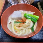 野田屋 - 一味を効かせます。ジイモ、ネギ。