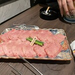 焼肉 肉八 - 