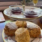 タイニー トリア アフタヌーンティー＆カフェ - 