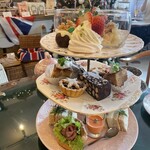 タイニー トリア アフタヌーンティー＆カフェ - 