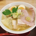 手打ち正麺 Hachimitsu - 特製しなそば（醤油）