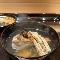 日本料理 晴山 - 【お椀・久慈の松茸と白甘鯛】★★★★