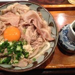 野らぼー - 釜肉ぶっかけうどん、生たまご　690円+60円